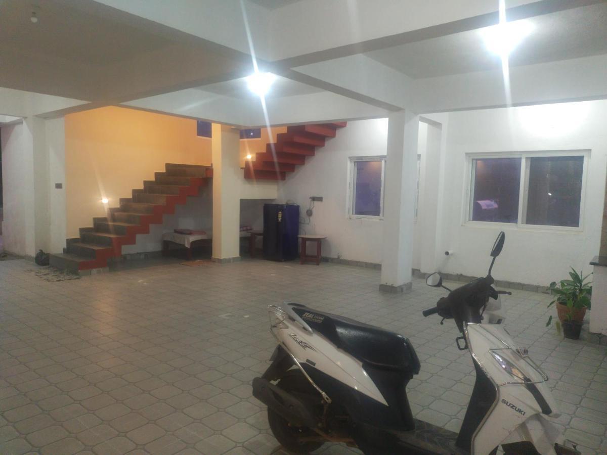 The Two Bedroom House Madikeri Eksteriør billede